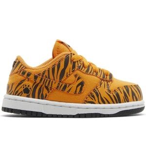 Kid's Nike Low Dunk Next Nature Tiger Stripes size 6 C
